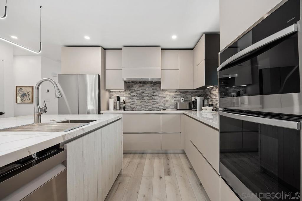 Del Mar - Residential Lease