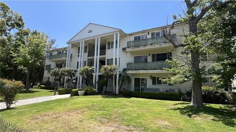 Photo of 1231 N Columbus AVE, Glendale, CA 91202 (MLS # CV26132815)