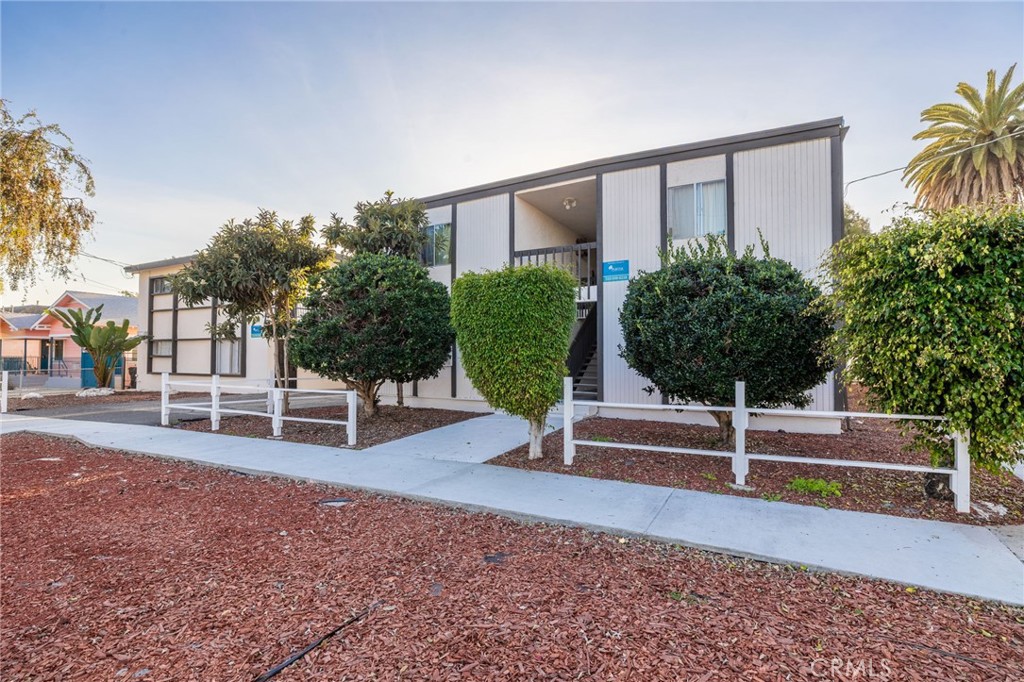 2401 S Denison Avenue