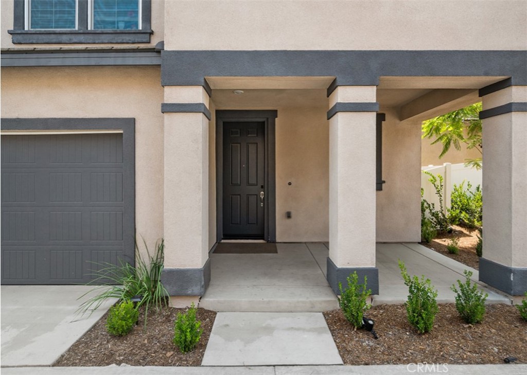 2502 Gunner Ridge Way