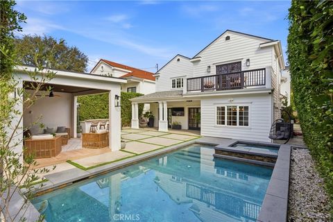 Tiny photo for 4469 Stern Ave Ave, Sherman Oaks, CA 91423 (MLS # SR26050032)