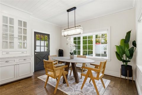 Tiny photo for 4469 Stern Ave Ave, Sherman Oaks, CA 91423 (MLS # SR26050032)