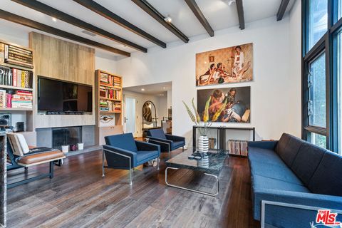 Tiny photo for 8581 Appian Way, Los Angeles, CA 90046 (MLS # 26659693)