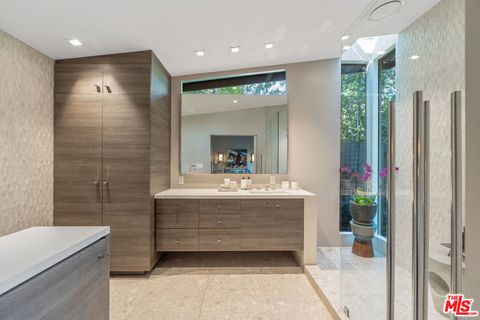 Tiny photo for 8581 Appian Way, Los Angeles, CA 90046 (MLS # 26659693)