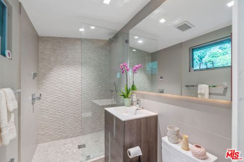 Tiny photo for 8581 Appian Way, Los Angeles, CA 90046 (MLS # 26659693)