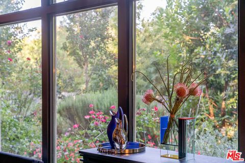 Tiny photo for 8581 Appian Way, Los Angeles, CA 90046 (MLS # 26659693)