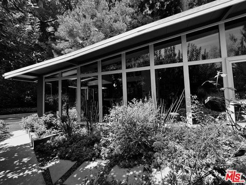 Tiny photo for 8581 Appian Way, Los Angeles, CA 90046 (MLS # 26659693)