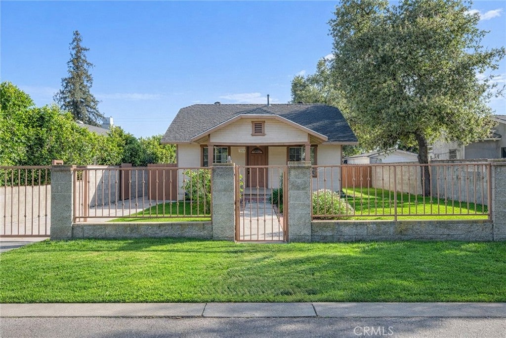 3328 Milton Street