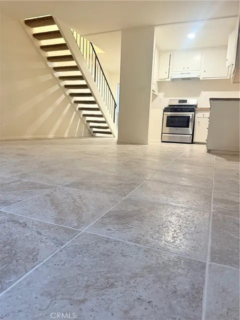 1000 E Bishop Street Unit M2, Santa Ana, CA 92701 - MLS#: PW25233335