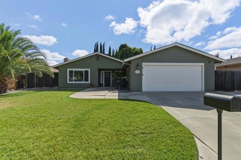 Photo of 1101 Marne Drive, Hollister, CA 95023 (MLS # ML82045689)