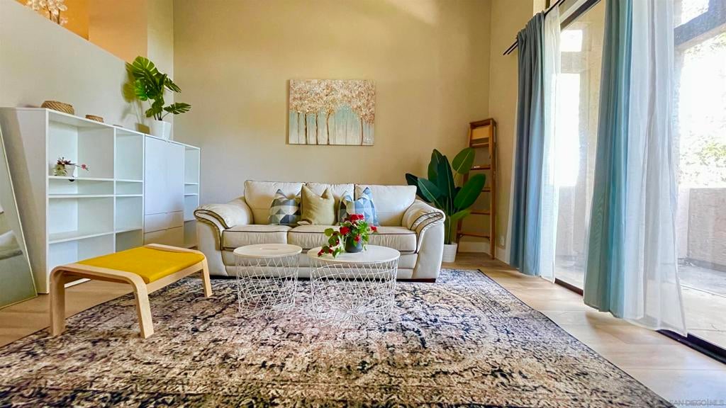 4385 Nobel DR 93, San Diego CA 92122