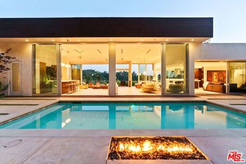 Photo of 2766 Ellison Drive, Beverly Hills, CA 90210 (MLS # 25546605)