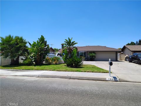 Photo of 10467 California Avenue, Riverside, CA 92505 (MLS # IV25241956) Photo of 10467 California Avenue, Riverside, CA 92505 (MLS # IV25241956)