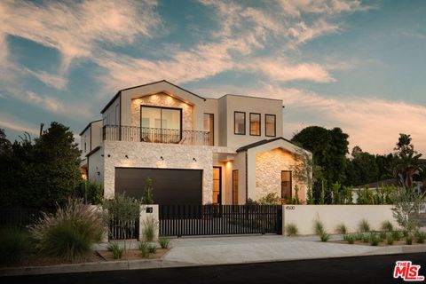 4500 Calhoun Avenue Sherman Oaks CA 91423