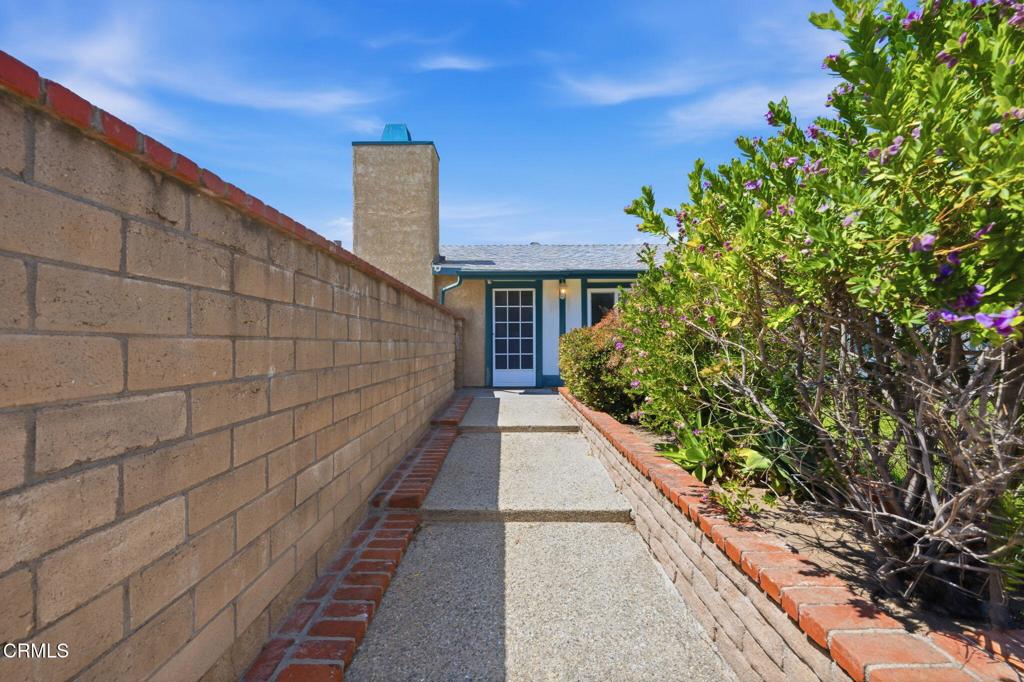 110 Vela Court