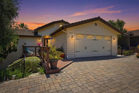 Photo of 9643 Indian Creek WAY, Escondido, CA 92026 (MLS # 260011857SD)