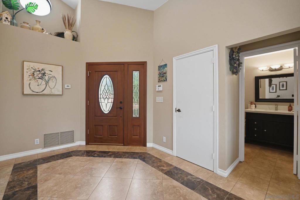 9643 Indian Creek