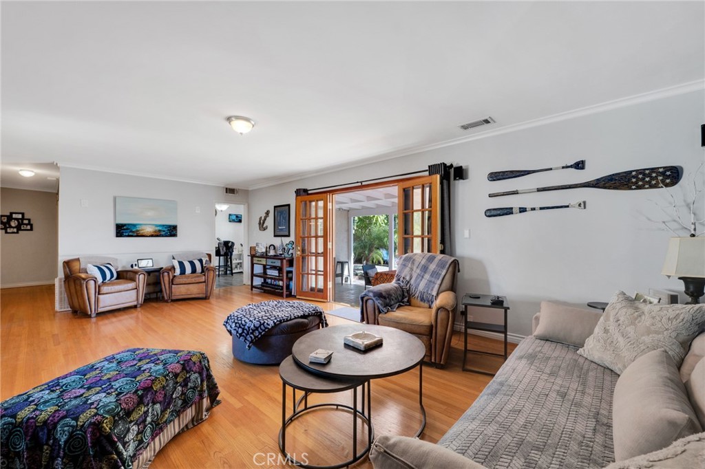 Properties 4 10626 Lemona Avenue