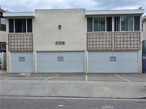 Photo of 706 E Harvard Street #5, Glendale, CA 91205 (MLS # BB26211810)