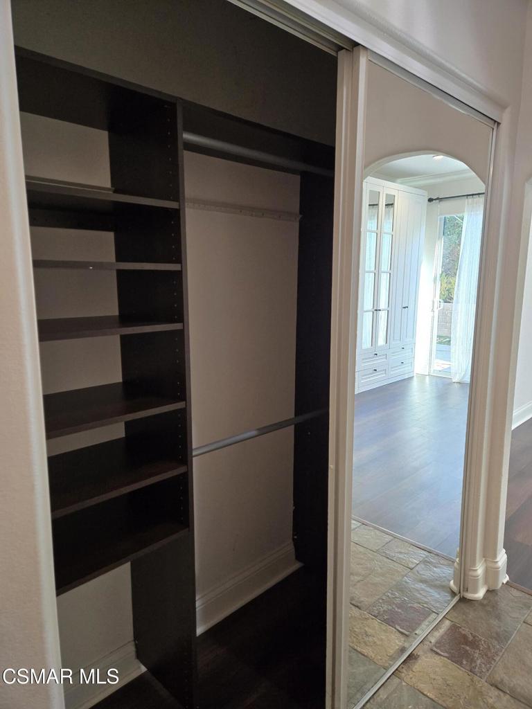 Capri West Oaks Park-832 - 832 - Residential Lease