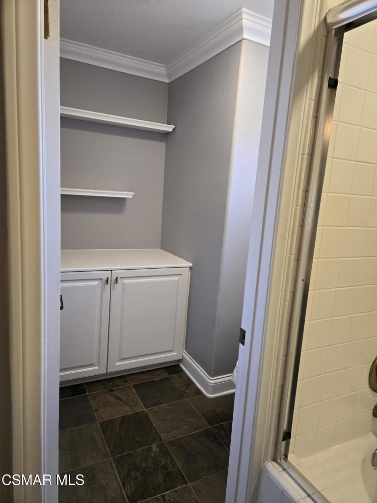 Capri West Oaks Park-832 - 832 - Residential Lease