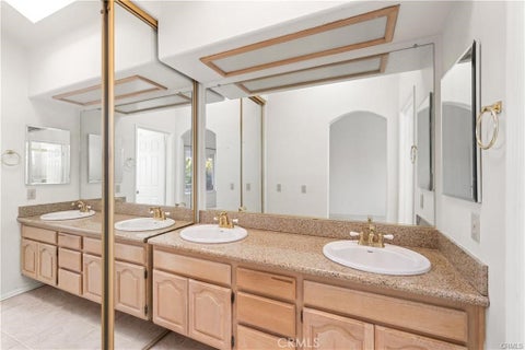 Tiny photo for 430 Fresh Meadows Rd, Simi Valley, CA 93065 (MLS # CV26225528)