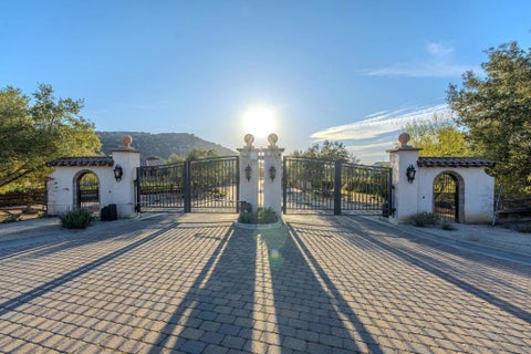 Photo of 12872 Vineyard Crest Pl PL, Lakeside, CA 92040 (MLS # 260013260SD)