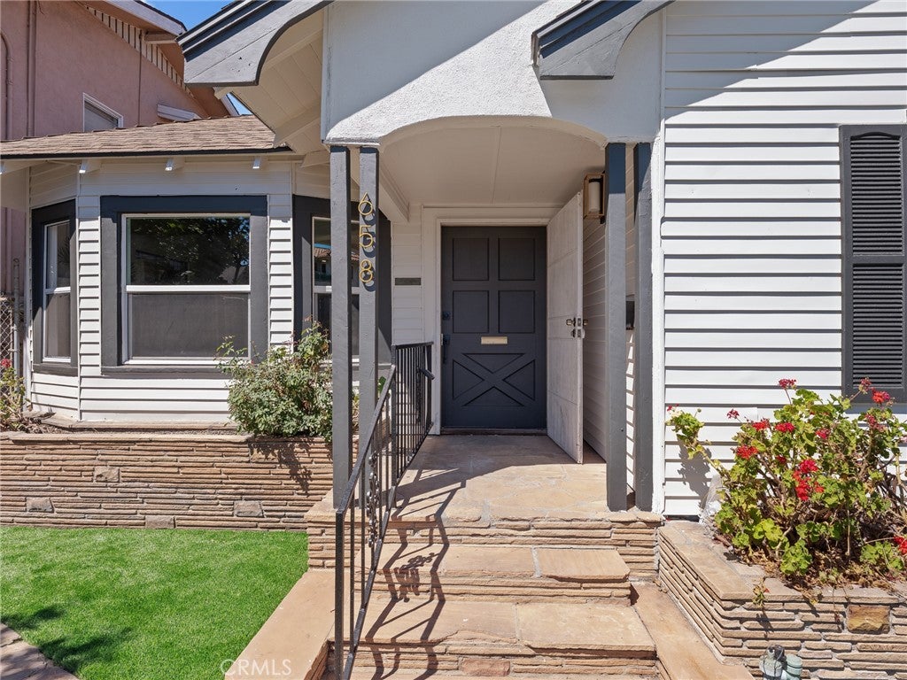 Photo of 658 W 7th ST, San Pedro, CA 90731 (MLS # SB26197985)