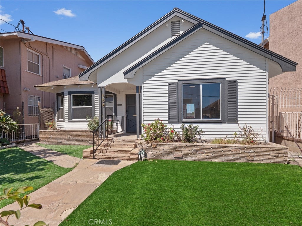 Photo of 658 W 7th ST, San Pedro, CA 90731 (MLS # SB26197985)