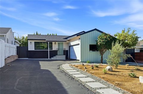 Photo of 8048 Wentworth Street, Sunland, CA 91040 (MLS # PW26041108)