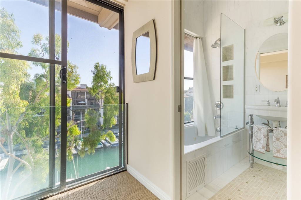 Marina Pacifica (MRP) - Residential