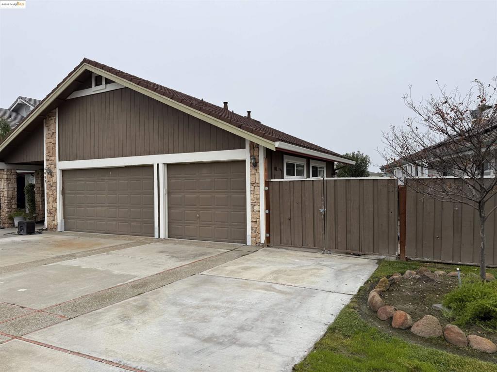 DELTA WATERFRONT ACCESS - Residential