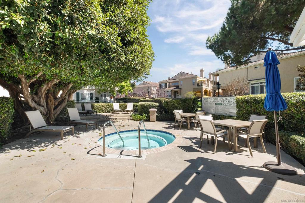 7275 Calabria Court 70