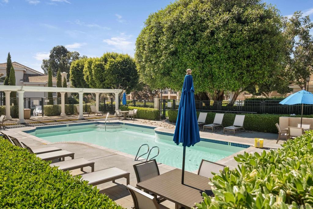 7275 Calabria Court 70