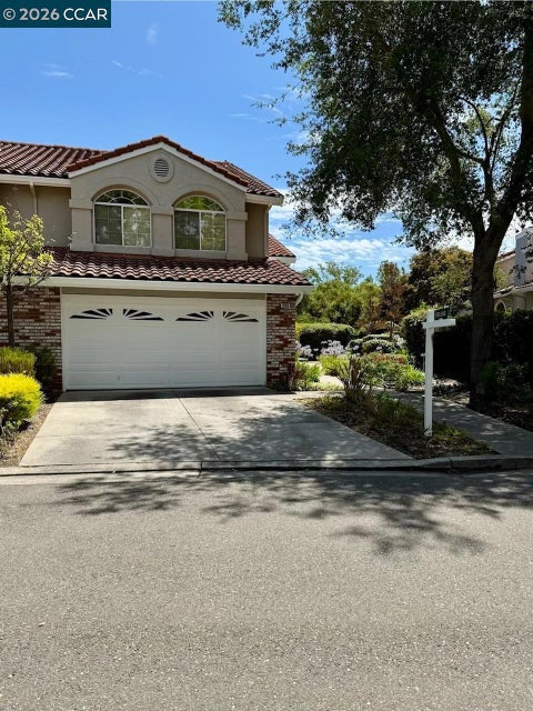 Photo of 365 Bellflower Dr, San Ramon, CA 94582 (MLS # 41142035)