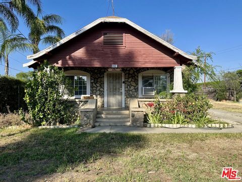 Photo of 3463 Washington Street, Riverside, CA 92504 (MLS # 26678679)