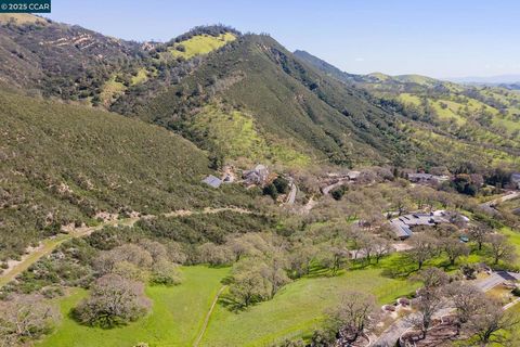 Photo of 2415 Diablo Lakes Ln Ln, Diablo, CA 94528 (MLS # 41084568) Photo of 2415 Diablo Lakes Ln Ln, Diablo, CA 94528 (MLS # 41084568)