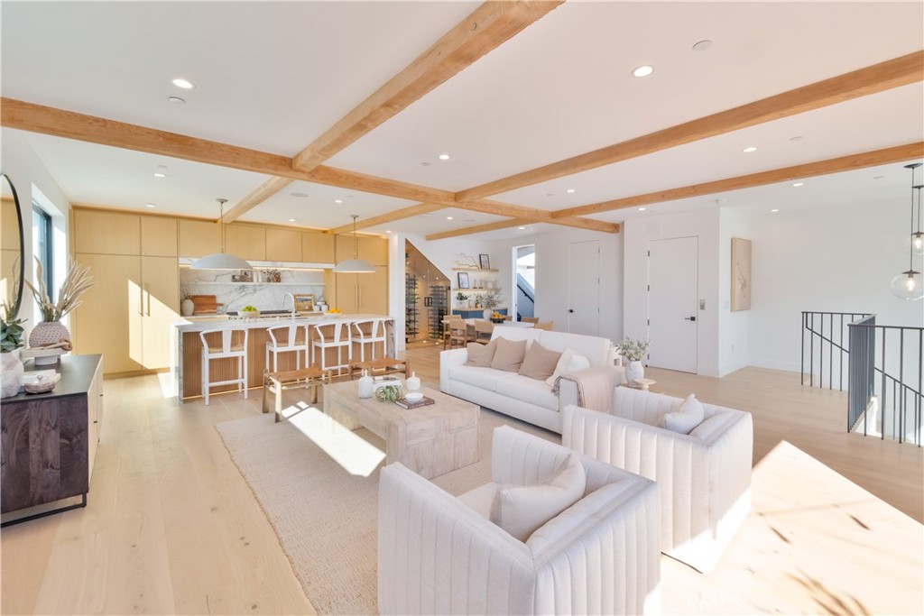 707 2nd Street Street