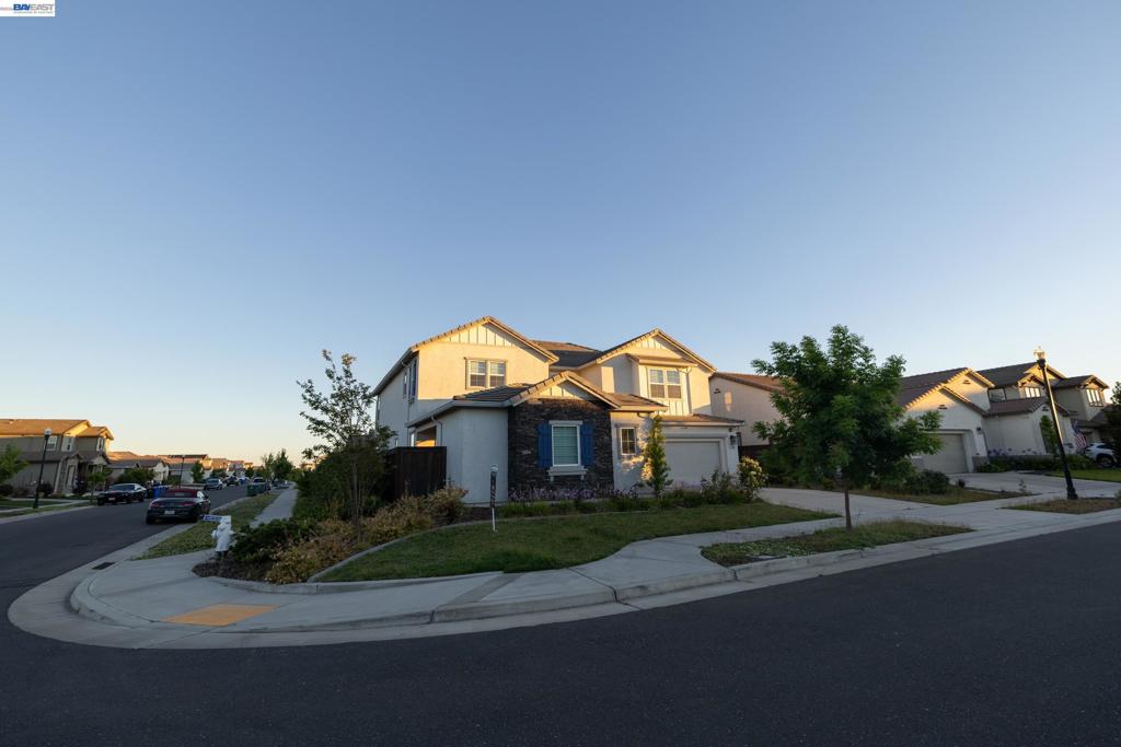 10400 Montaria Way