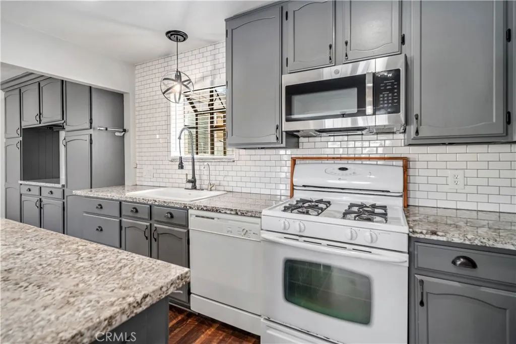 Lancaster, California 93536, United States, 2 Bedrooms Bedrooms, ,1 BathroomBathrooms,Residential,Active,210715