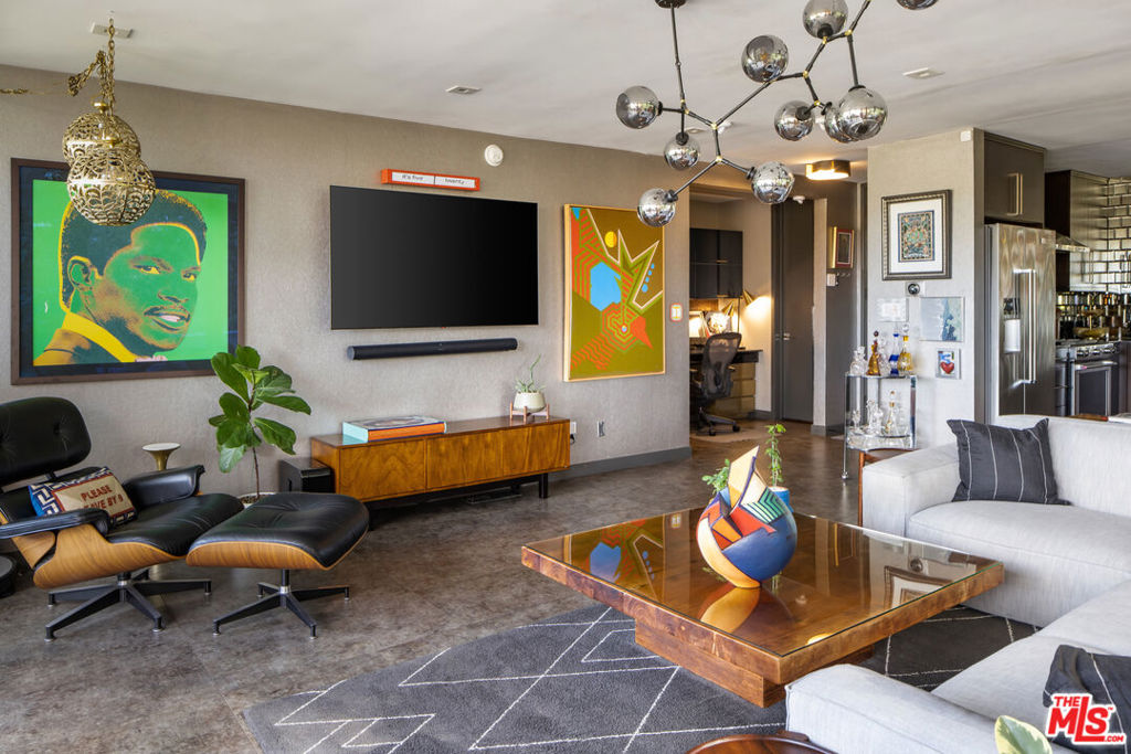 Properties 4 3625 Fredonia Drive 1