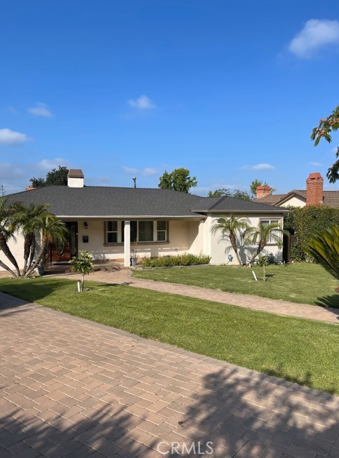 Welcome to your dream home in one of Glendale’s most sought-after neighborhoods. This elegant 3-bedroom residence effortlessly blends timeless architecture with upscale modern upgrades, offering an exceptional living experience for discerning tenants. Step into a beautifully designed interior where a gourmet chef’s kitchen flows seamlessly into a sophisticated living room, complete with a stylish fireplace and abundant natural light. French doors open to a lush, manicured front yard—perfect for morning coffee or evening unwinding. This turnkey home offers refined finishes, generous living space, and a layout designed for both comfort and entertaining. Whether you're relaxing indoors or enjoying the serene views, every detail has been carefully curated for a luxurious lifestyle. Don’t miss this rare opportunity to lease a truly one-of-a-kind home in Northwest Glendale - where location, luxury, and lifestyle meet.
The house can be rented also fully furnished for your convenience.