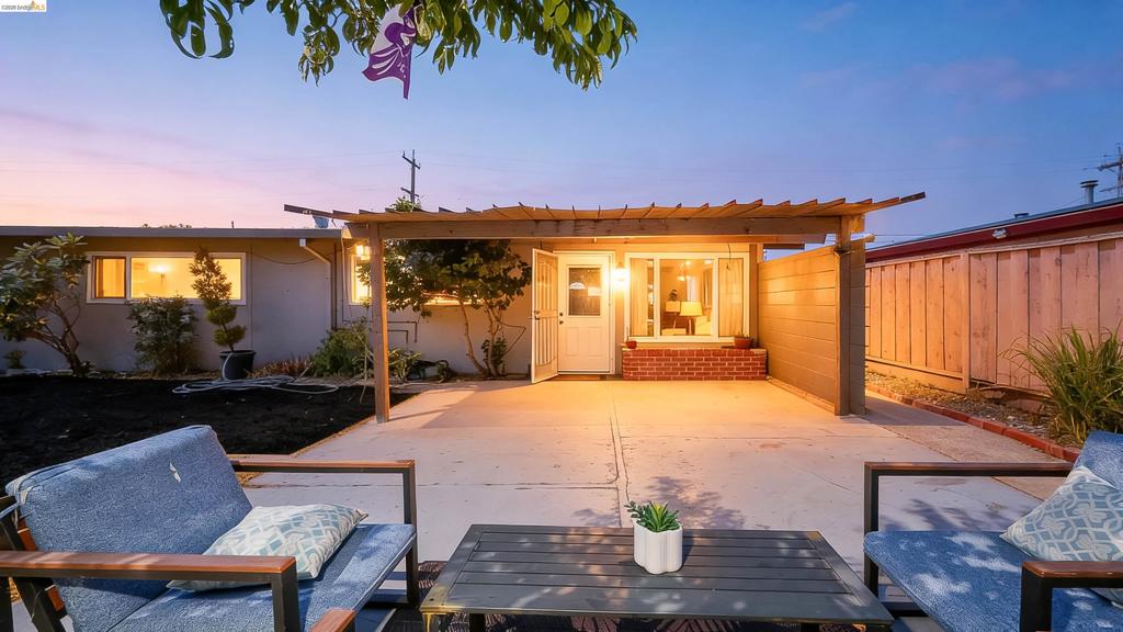 27488 Bahama Ave AVE, Hayward CA 94545