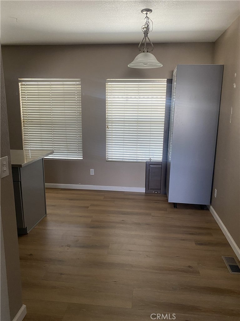 1155 S Riverside Drive 76