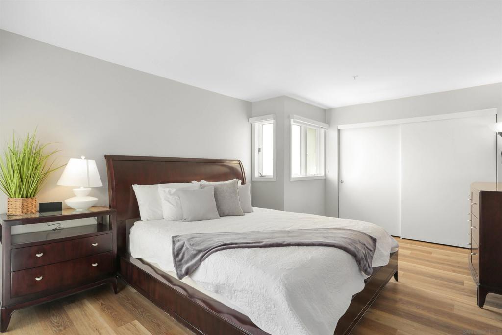 1100 Seacoast Dr 5