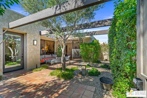 Photo of 402 N Hermosa Drive, Palm Springs, CA 92262 (MLS # 26636799PS)