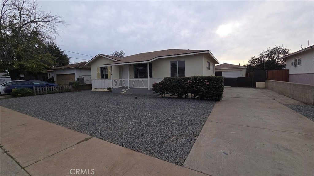 Photo of 719 Erica Street, Escondido, CA 92027 (MLS # OC26014599)