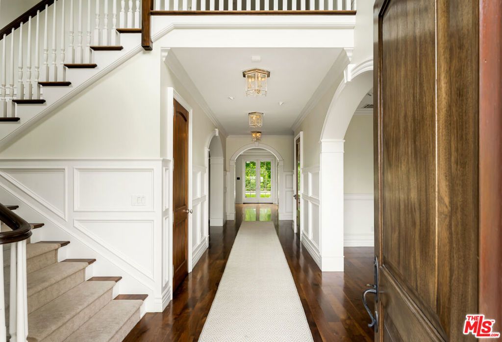 Photo of 501 Toyopa Drive, Pacific Palisades, CA 90272 (MLS # 26647309)