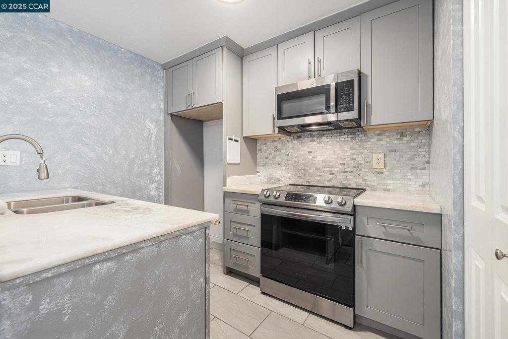 CONTRA LOMA ESTS - Residential