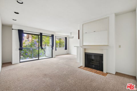 Photo of 1519 N Martel Avenue #202, Los Angeles, CA 90046 (MLS # 26835905)